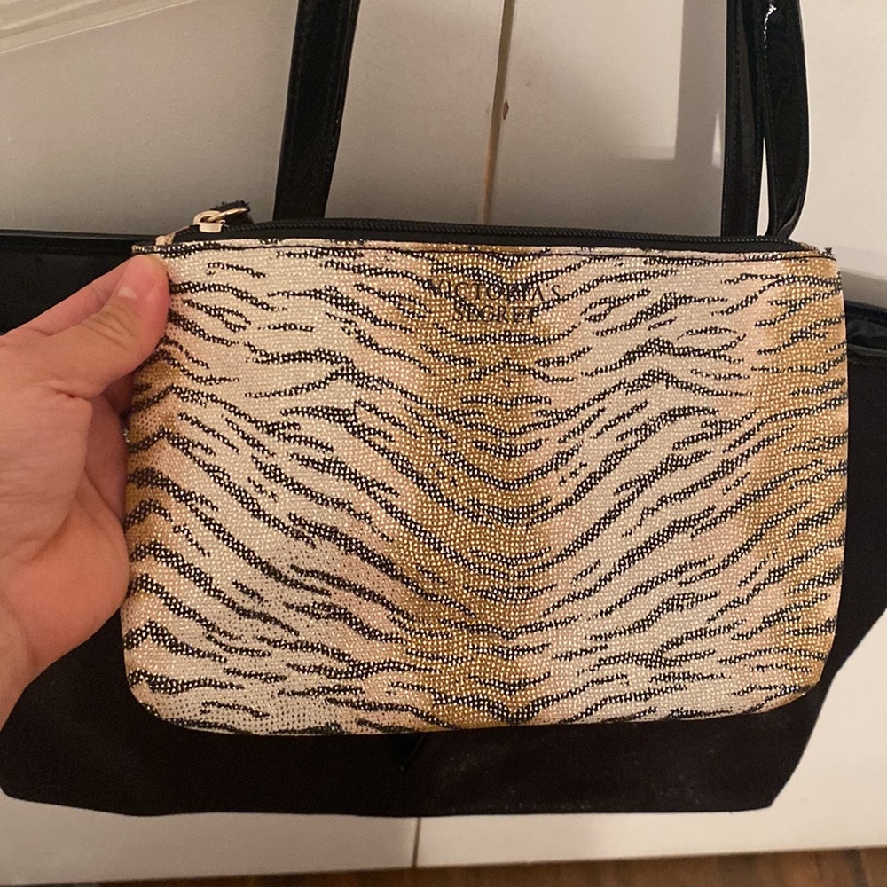 Victoria's Secret Black Tote Bag - Picture 7 of 15